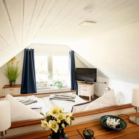 Conny´s Kajüte - Für Bis Zu 4 Personen, Mit Sauna Und Haustiere Herzlich Willkommen *